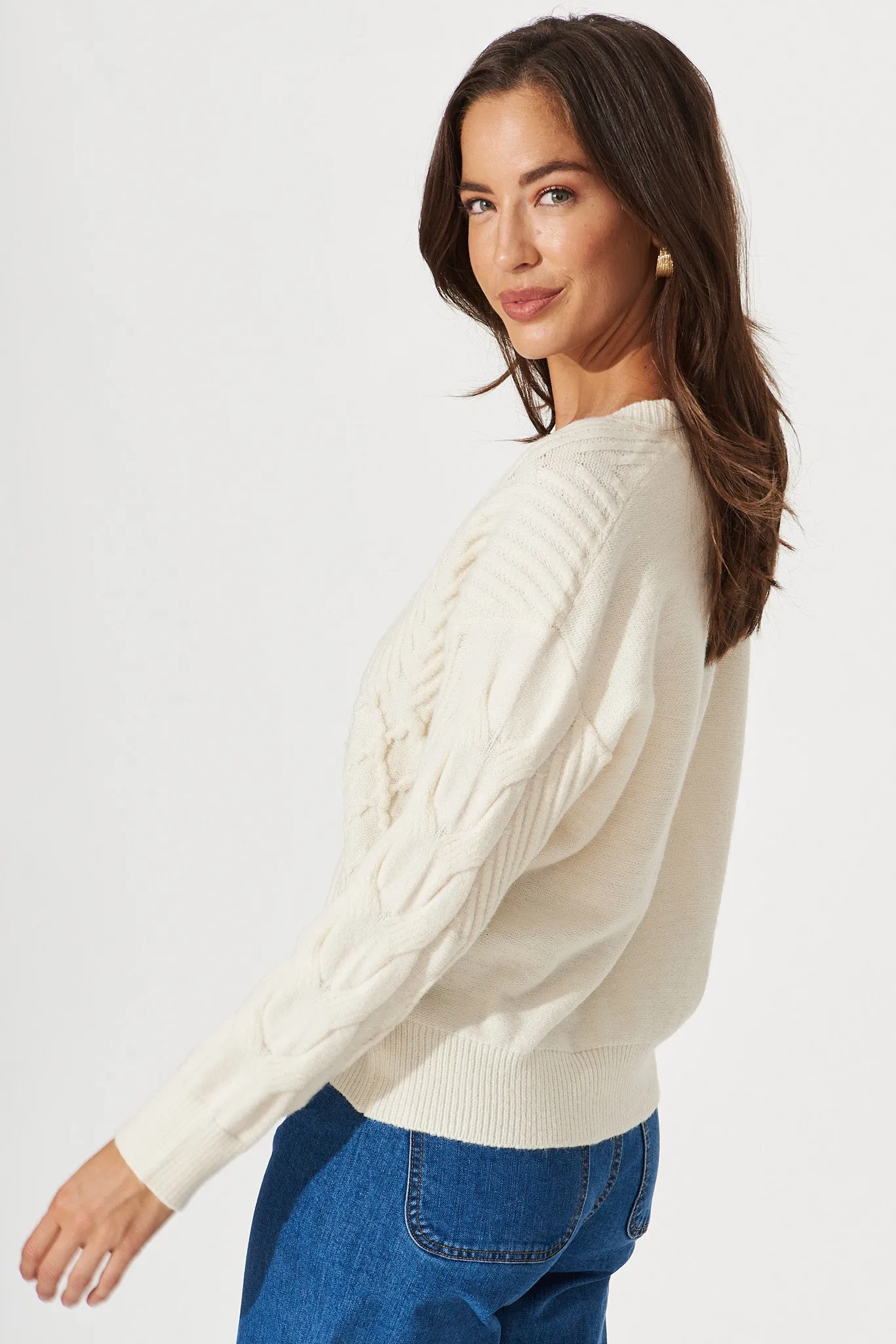 Perim Cable Knit In Beige Wool Blend