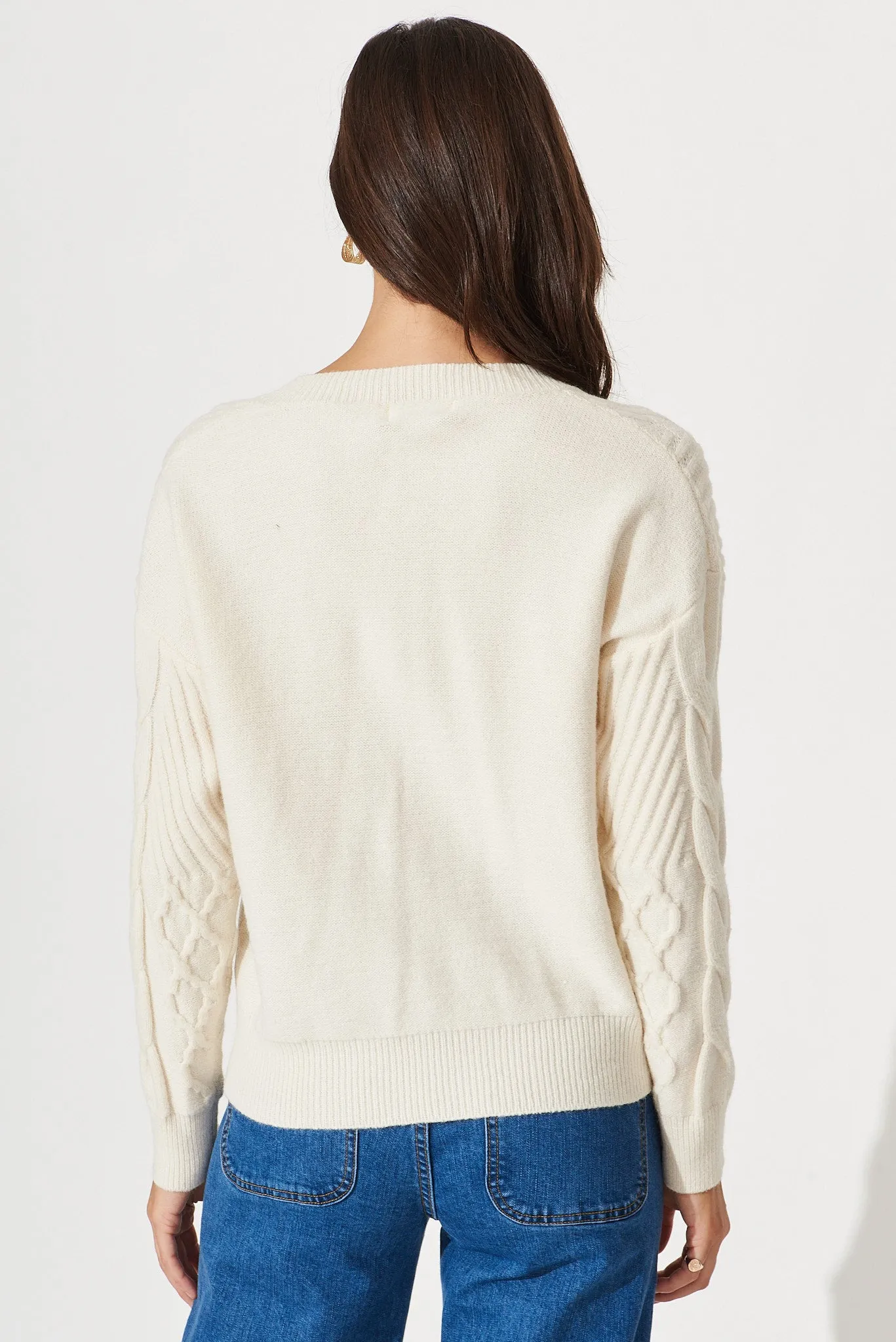 Perim Cable Knit In Beige Wool Blend