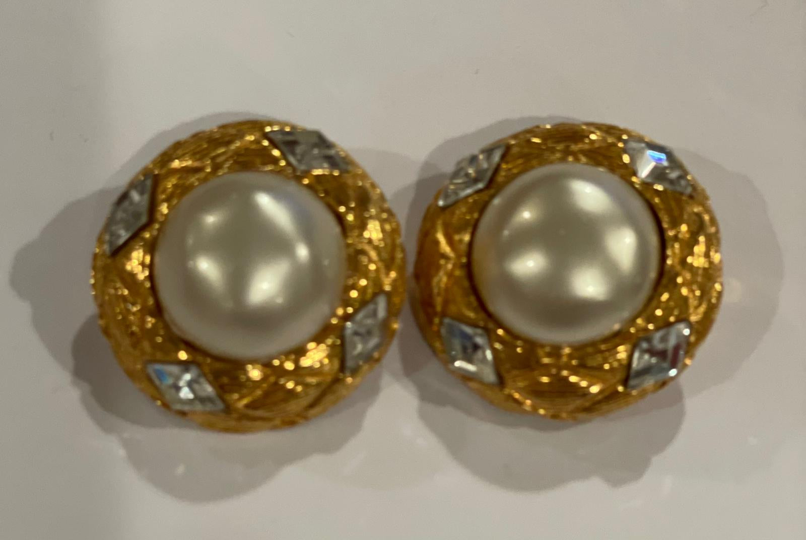 Vintage Chanel Clip on Gold Pearl Crystal Round Earrings